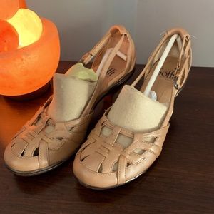 Söfft Kitten Heel Sandals